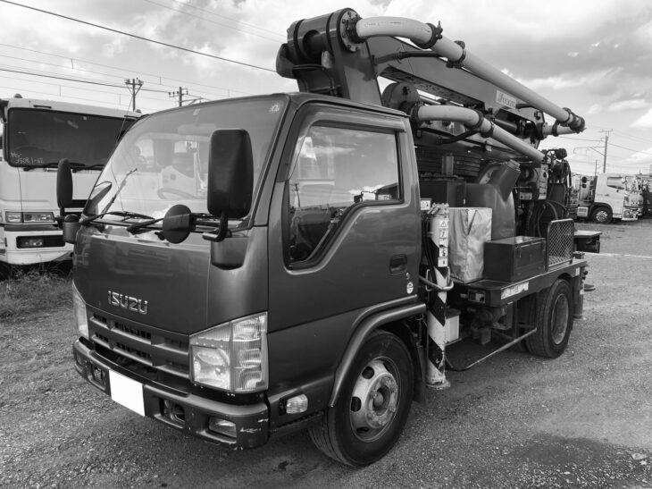 極東開発製コンクリートポンプ車2ｔスクイズPH45-14A （H22年式）【リビルトエンジン載せ替え済】入荷致しました！