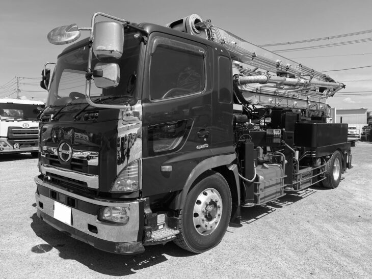 極東開発工業コンクリートポンプ車　8tピストン　PY115A-26C　平成28年式　ブーム26ｍ　リビルトエンジン載せ替え履歴あり（2023年）