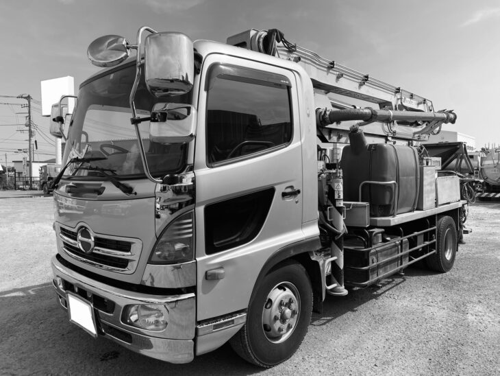 極東開発工業コンクリートポンプ車 小型ピストン PY90-17 平成28年式 ブーム17m ブーム管5インチ