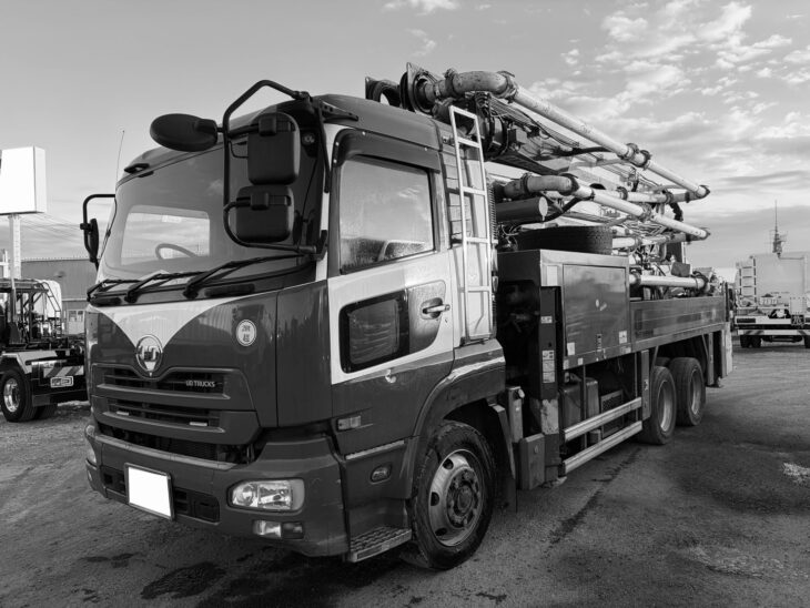 Putzmeister製コンクリートポンプ車　ブーム28ｍ　M28【　BSF28-4.16H　】