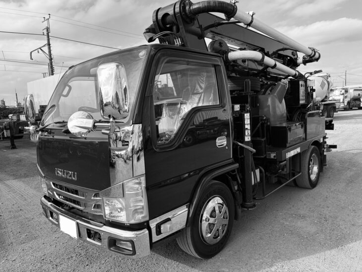 極東開発工業コンクリートポンプ車 2t（2トン）スクイズ　PH45A-15　平成29年式　ブーム15ｍ　